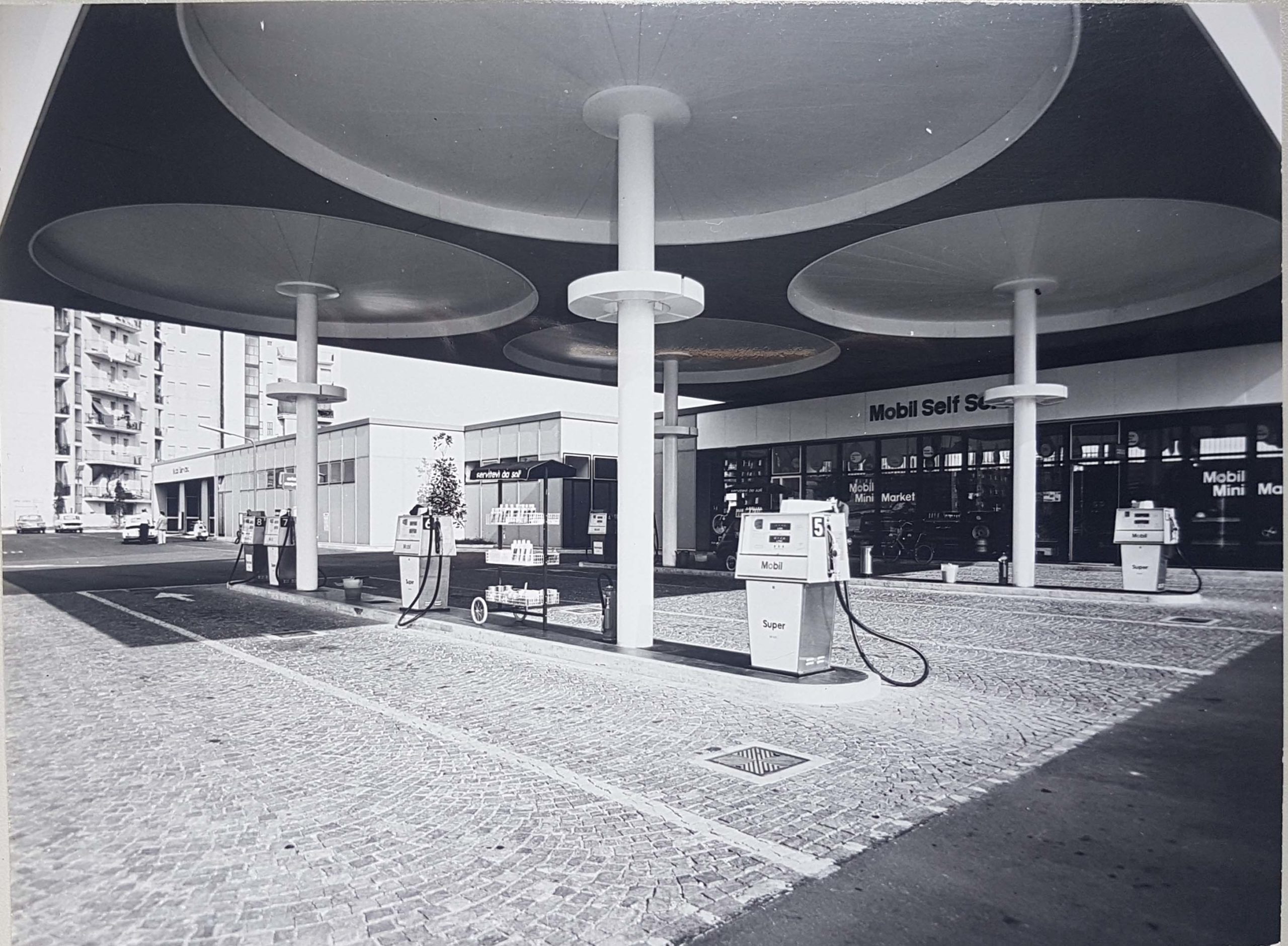 Mobile Self Service Gas Station